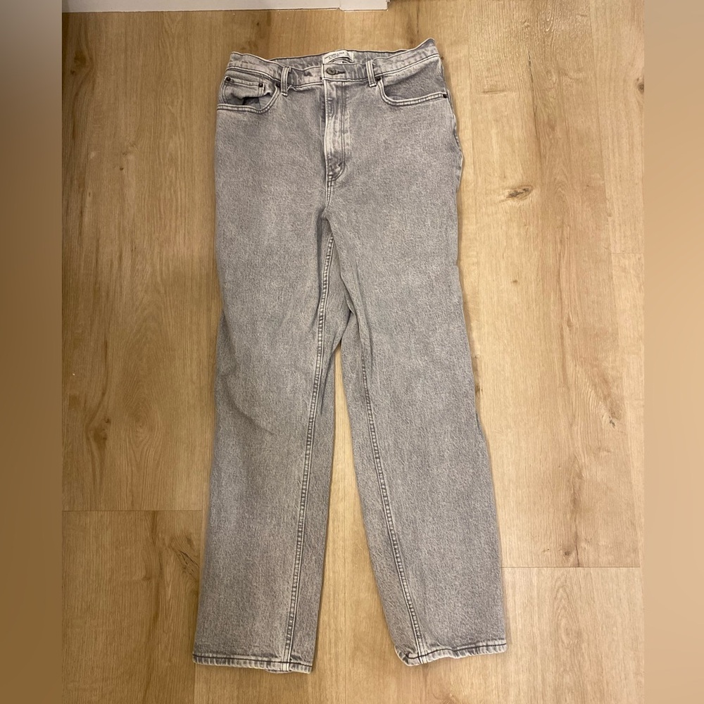 Abercrombie Woman’s Gray Jeans - Curve Love 90’s Straight